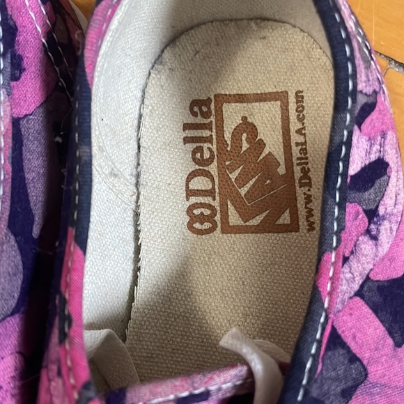 Della LA Batik Hearts VANS - ✨Like New✨ Sneakers - Picture 2 of 5